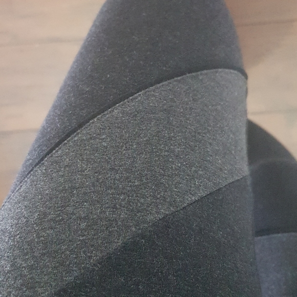 TNA hi-rise leggings - Picture 3 of 5